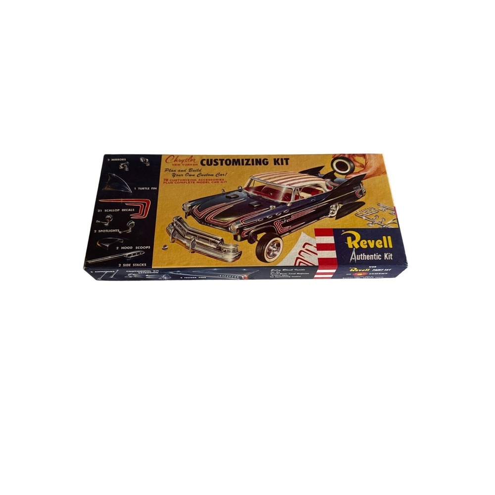 Revell 1961 Chrysler Customizing‎ Kit Model Car